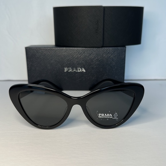 New - Prada PR 13YS Black  cat-eye sunglasses 0PR 13YS - Picture 3 of 13